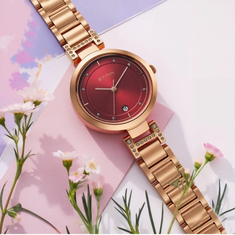 TITAN Workwear Women's Watch 2480WM07 Red Dial, Rose Gold Stainless Steel Bracelet, Quartz Movement